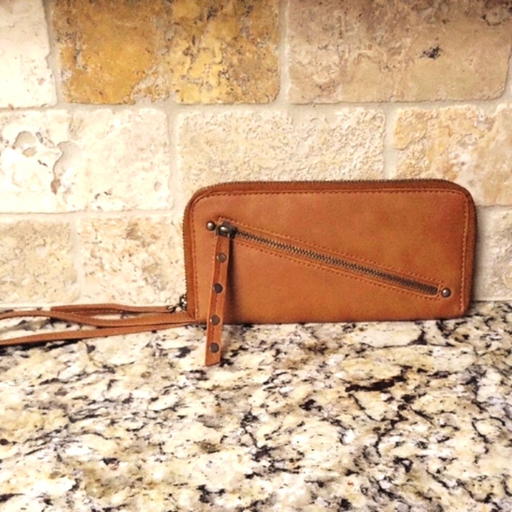 Free People Wristlet Walllet - Picture 3 of 12